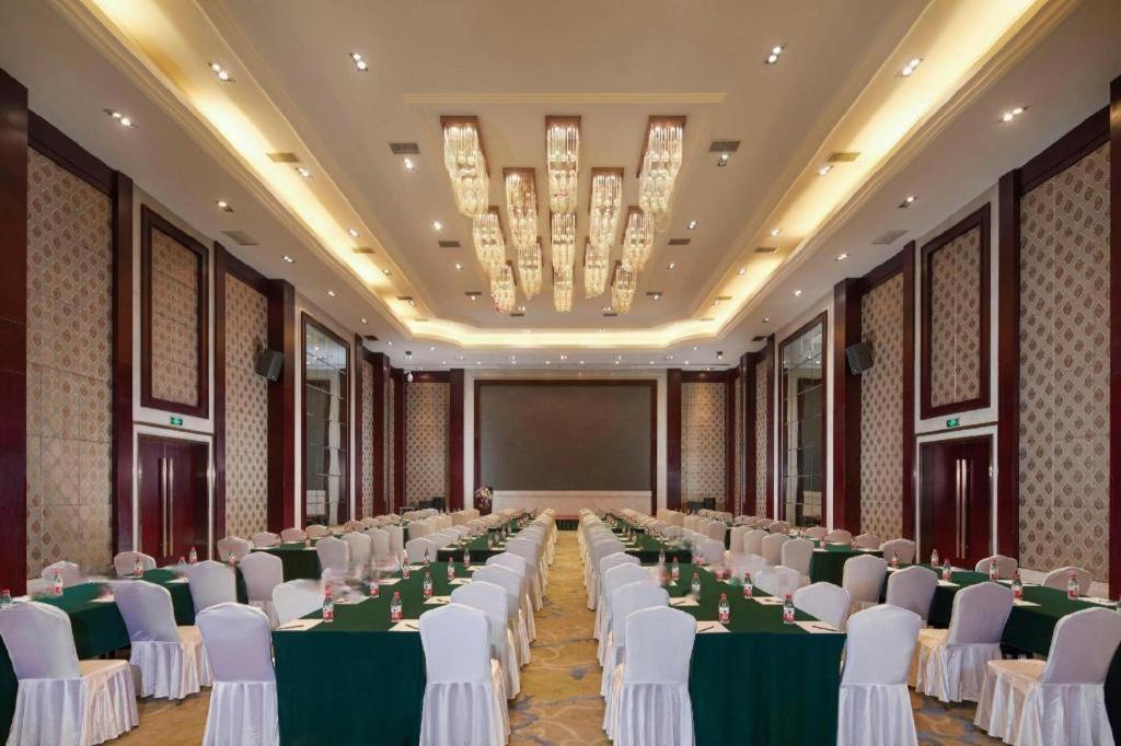 Feicheng Blossom Hotel Exterior photo