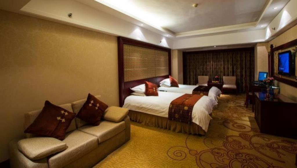 Feicheng Blossom Hotel Exterior photo