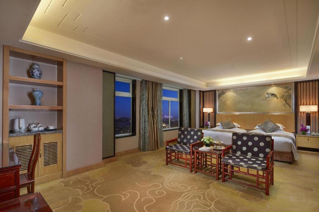 Feicheng Blossom Hotel Exterior photo