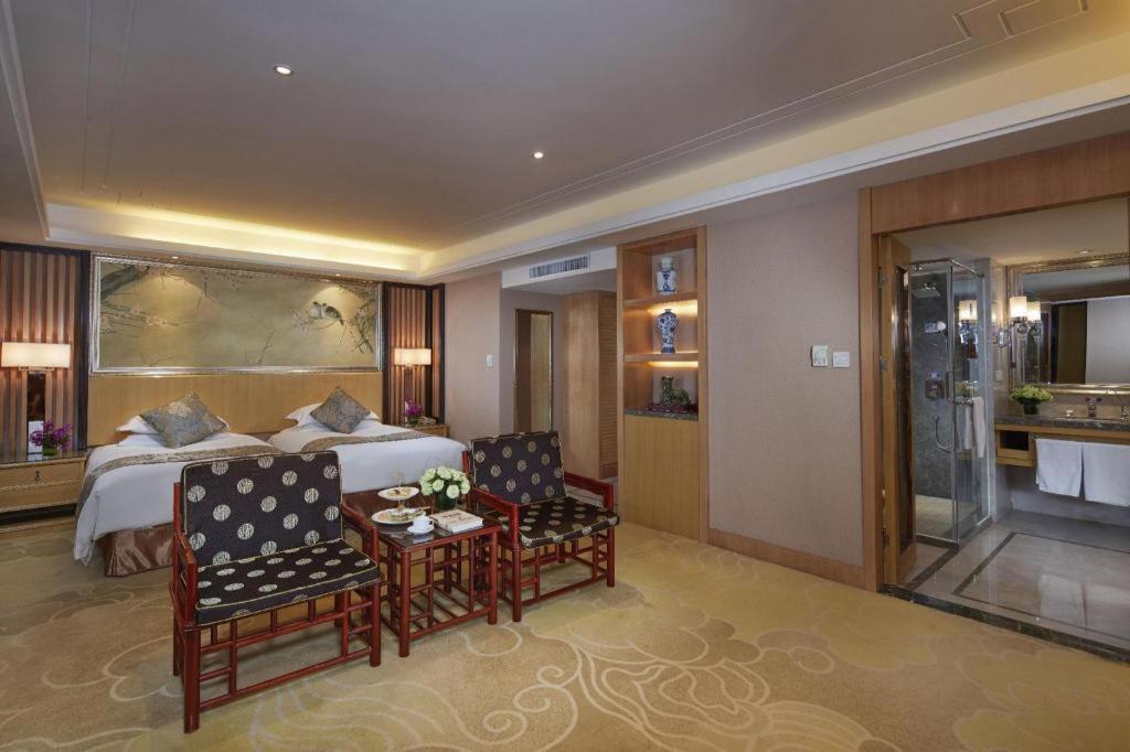 Feicheng Blossom Hotel Exterior photo
